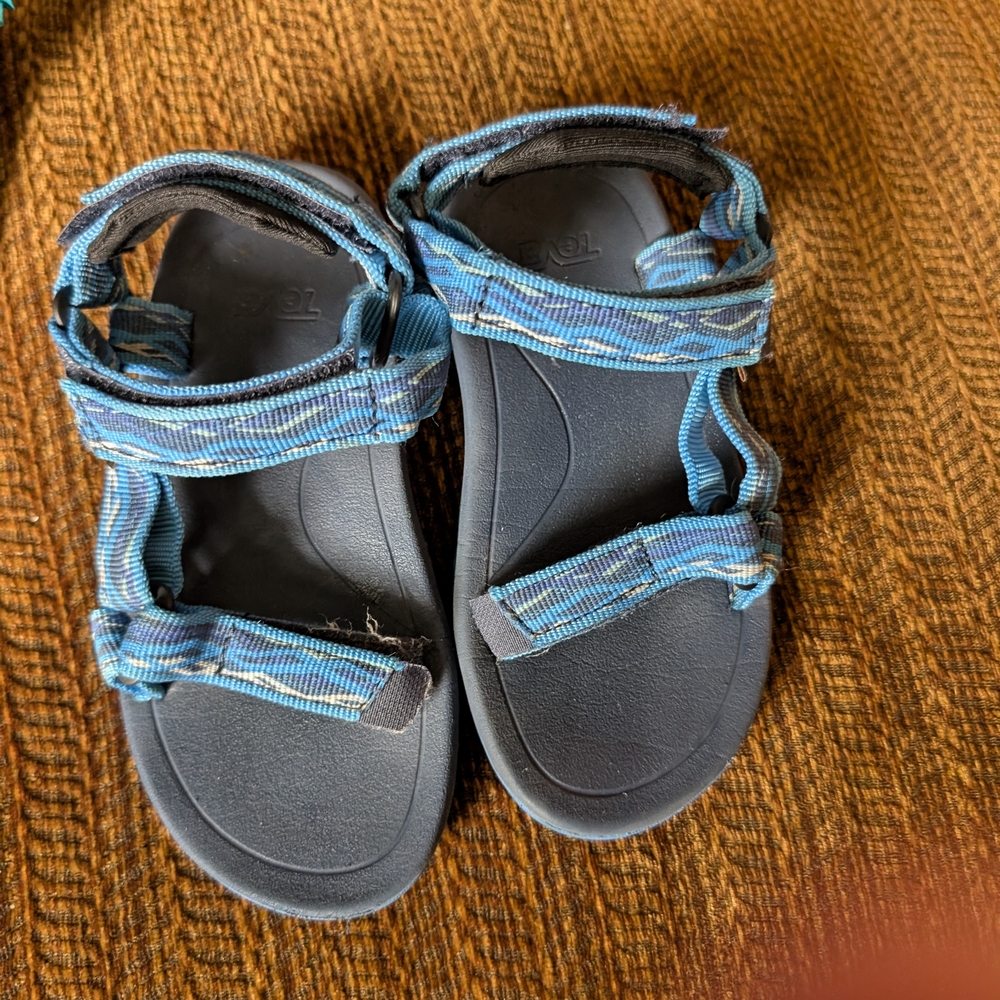 Blue Kids Adventure Sandals with Adjustable Straps Wc
